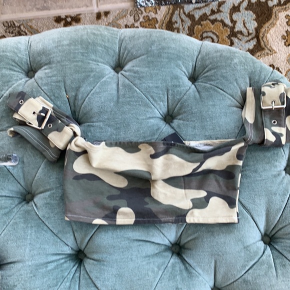 Fashion nova camo skirt set - Picture 3 of 4